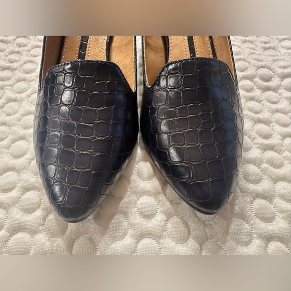 New Directions Navy Croc Embossed Kitten Heels Women’s Size 8 - Picture 4 of 9